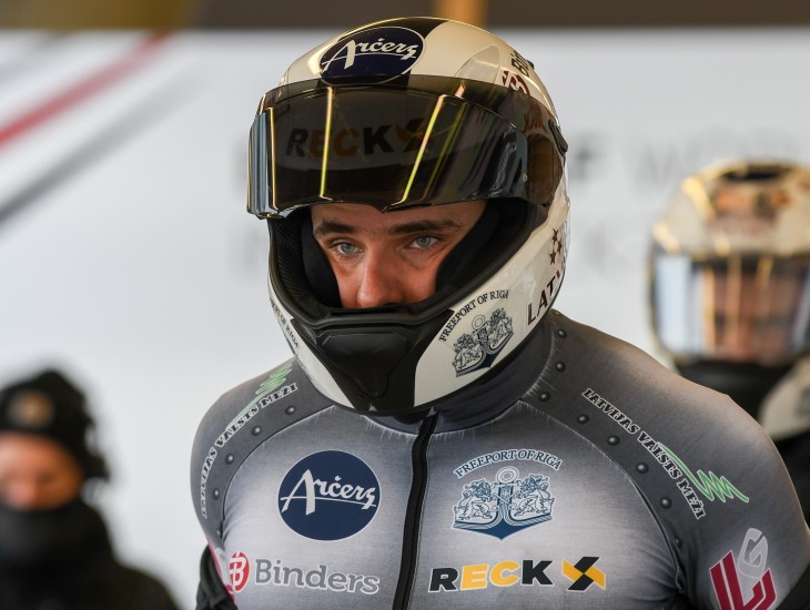 Ķibermanis ar Mikni izcīna bronzas medaļas Īglsā