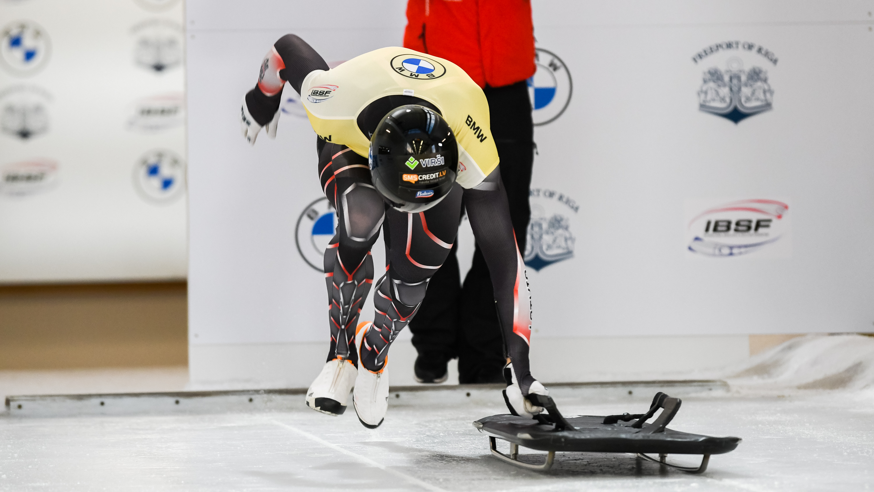 Kēnigszē spraiga cīņa vīriešu sekletonā,Martinam fiasko, uzvar Gasners