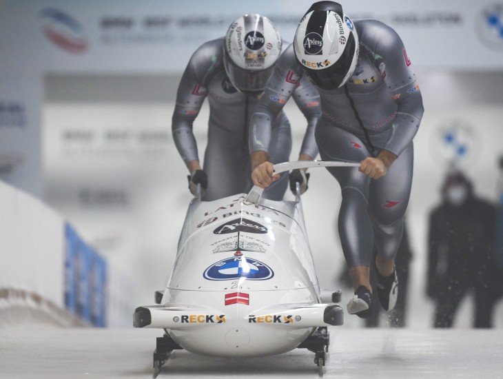 Frīdrihs tālu priekšā pēc pirmās dienas, Ķibermanis pagaidām sestais, Melbārdis devītais