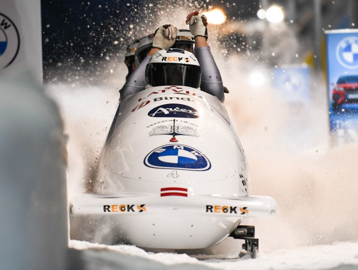 Ķibermanis tuvu trijniekam pēc pirmās dienas