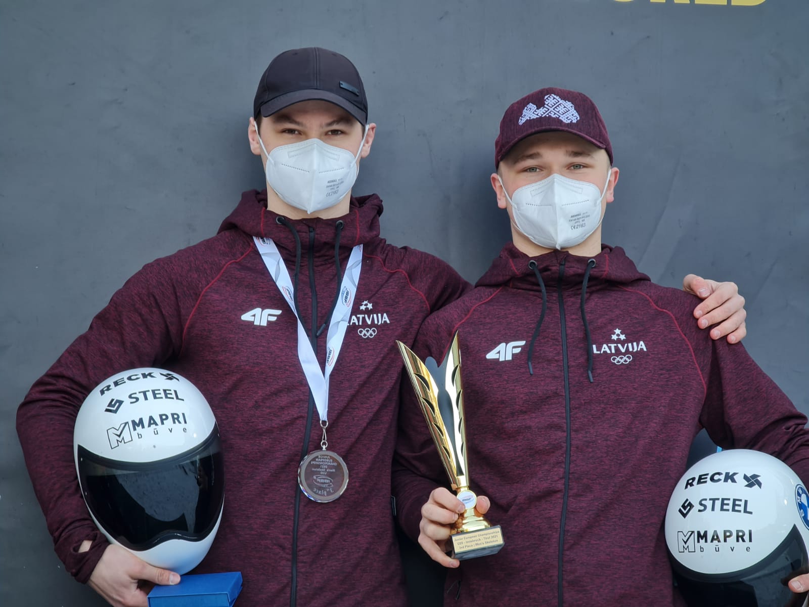 Jaunajiem skeletonistiem Smilgam un Veinbergam bronza Eiropas U-20 čempionātā