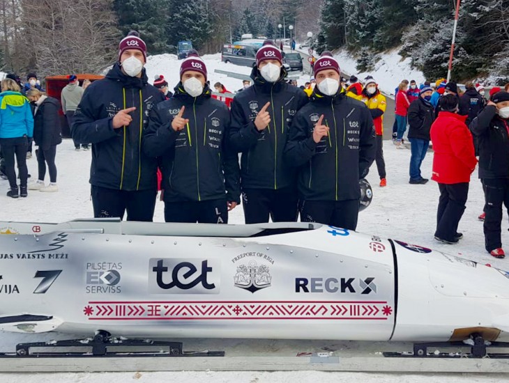 Kaufmaņa četrinieks triumfē pasaules junioru čempionātā