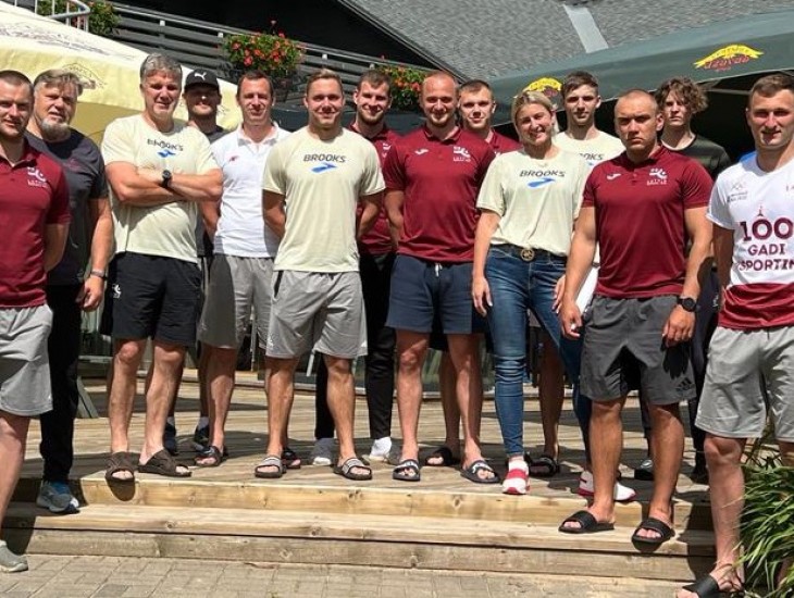 Bobslejisti aizvada pirmo treniņnometni Usmā