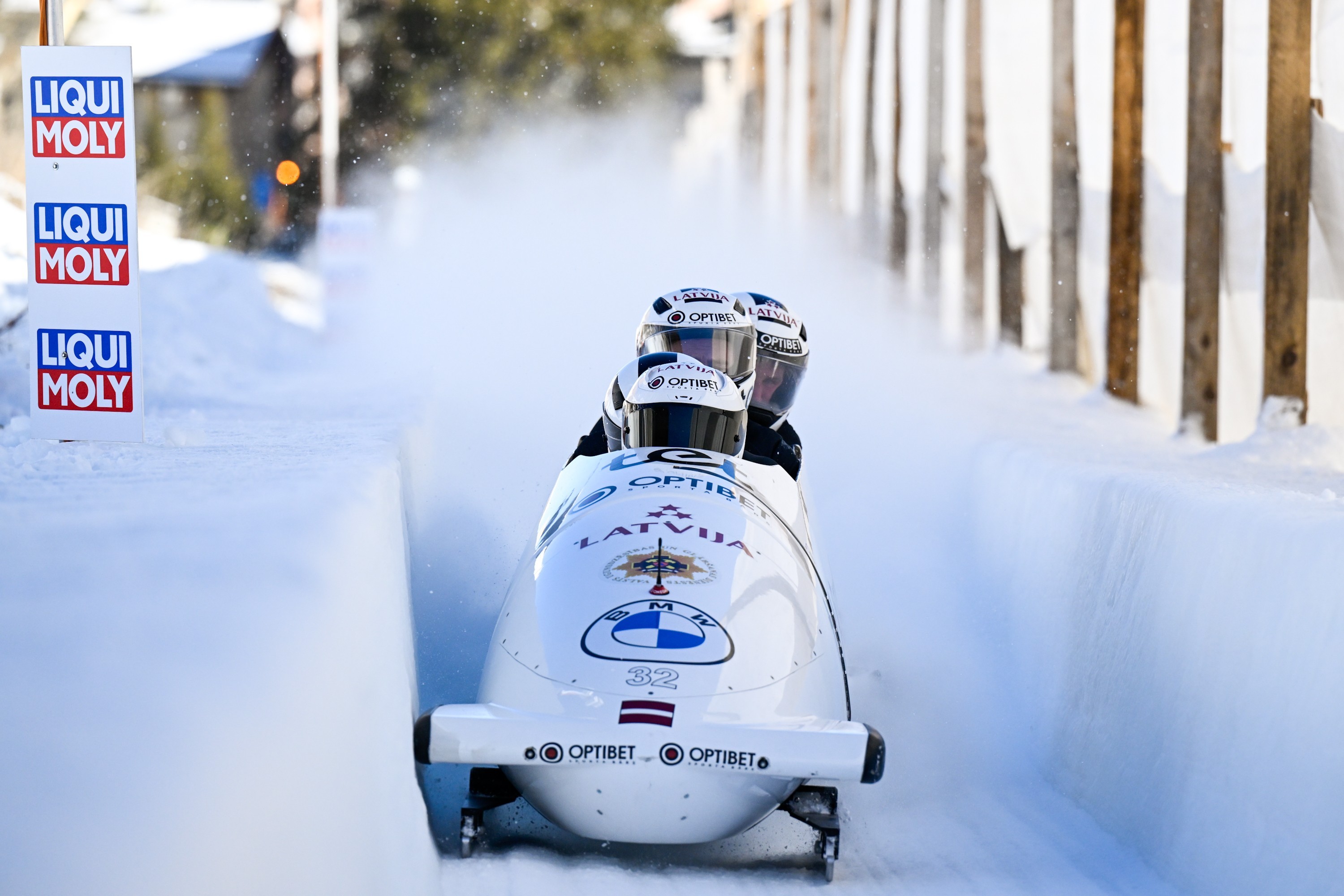 Cipuļa četrinieks pēc pirmās dienas iebrauc trijniekā