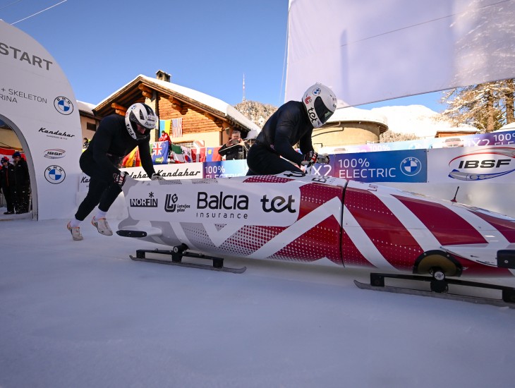 Latvijas bobslejisti Cipulis / Spriņģis izcīna 5.vietu Pasaules kausa posmā Sanktmoricā
