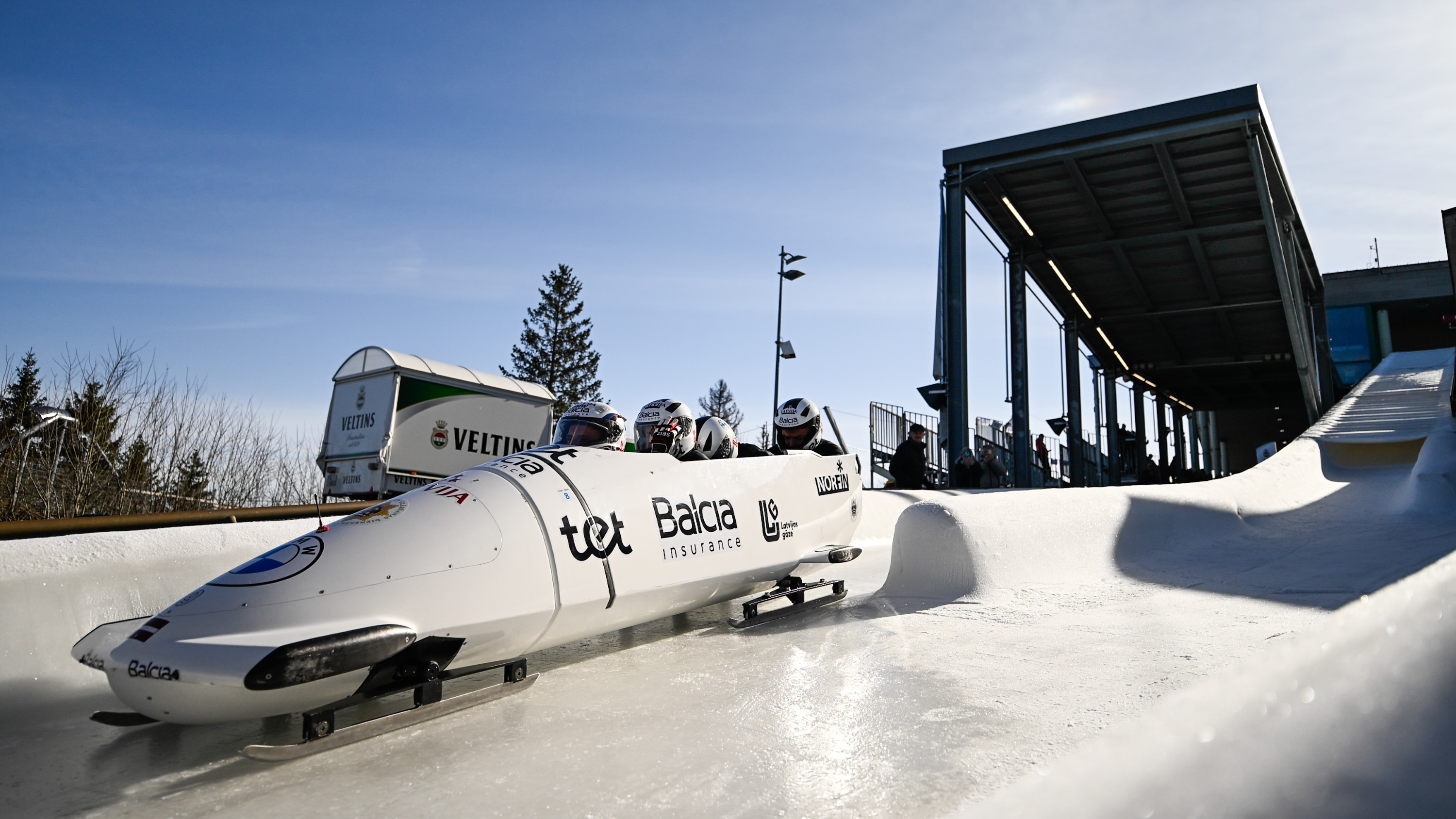 Cipuļa četrinieks tuvu trijniekam pēc čempionāta pirmās dienas