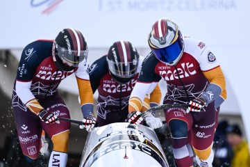 PK Sanktmorica II > Bobslejs
