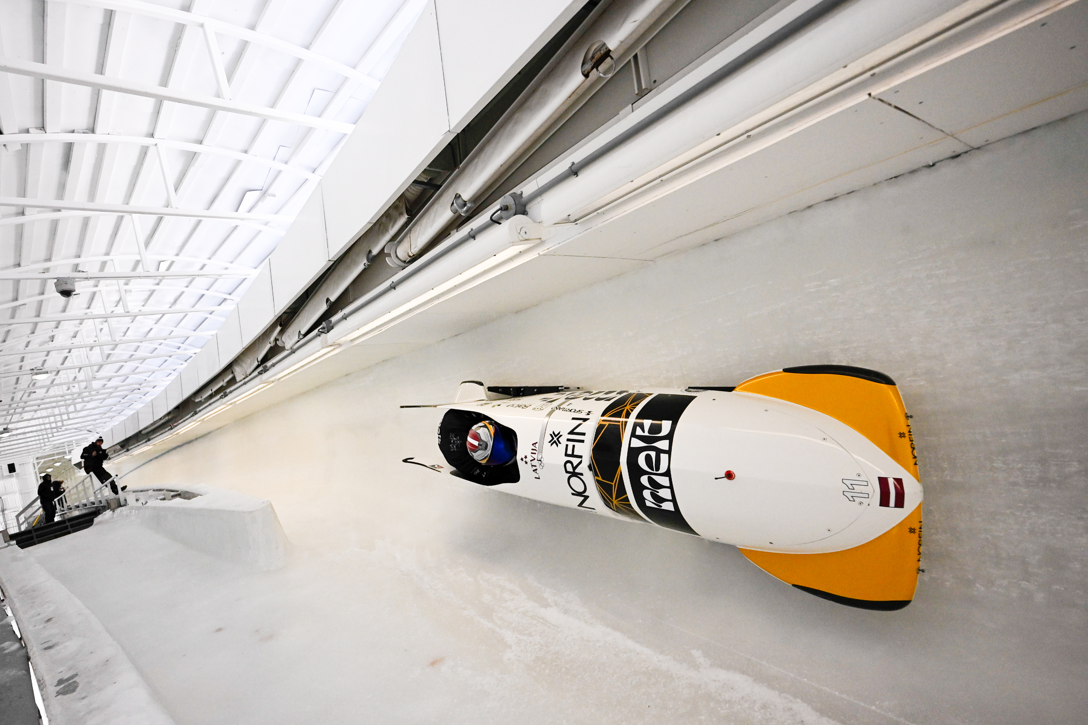Pasaules čempionāts bobslejā sākas ar sacensībām divnieku ekipāžām