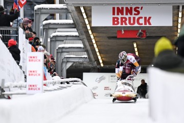 PK2 Insbruka > Divnieki