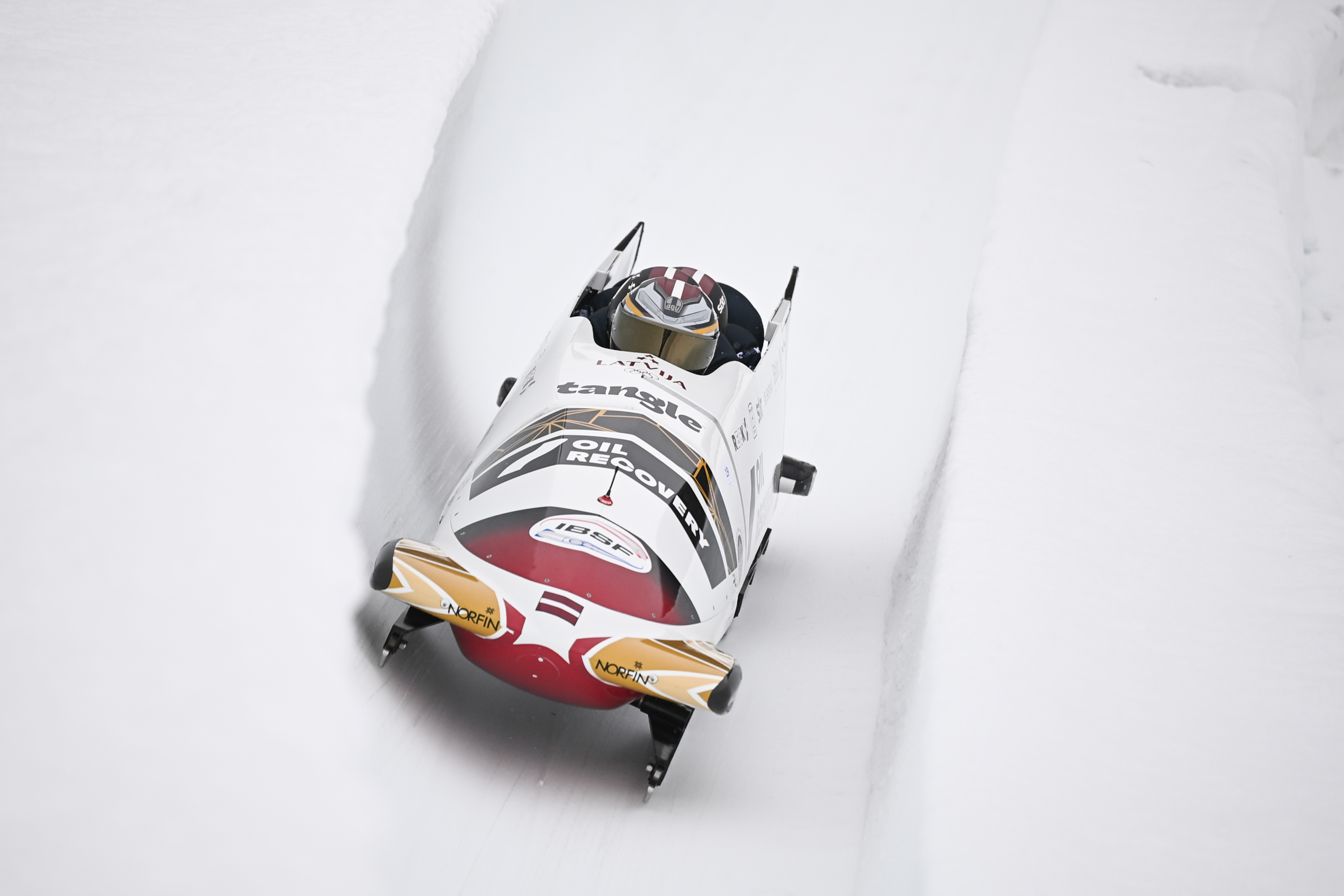 Sestdien bobslejisti cīnīsies par Eiropas čempionu titulu divniekos