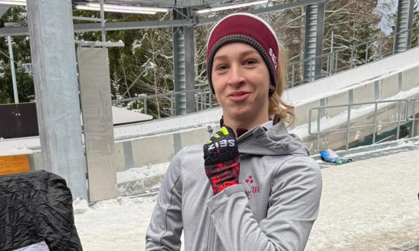 Skeletoniste Andžāne otro dienu pēc kārtas izcīna sudrabu Eiropas kausā