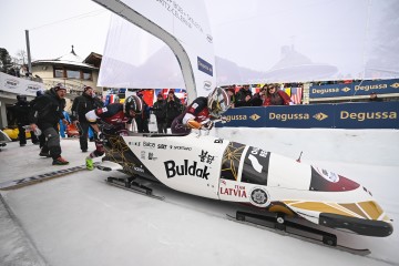 PK6 Sanktmorica > Bobslejs, divnieki